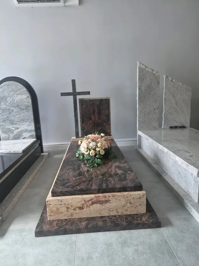 Pomnik pojedynczy IWO-1788264237-0028
